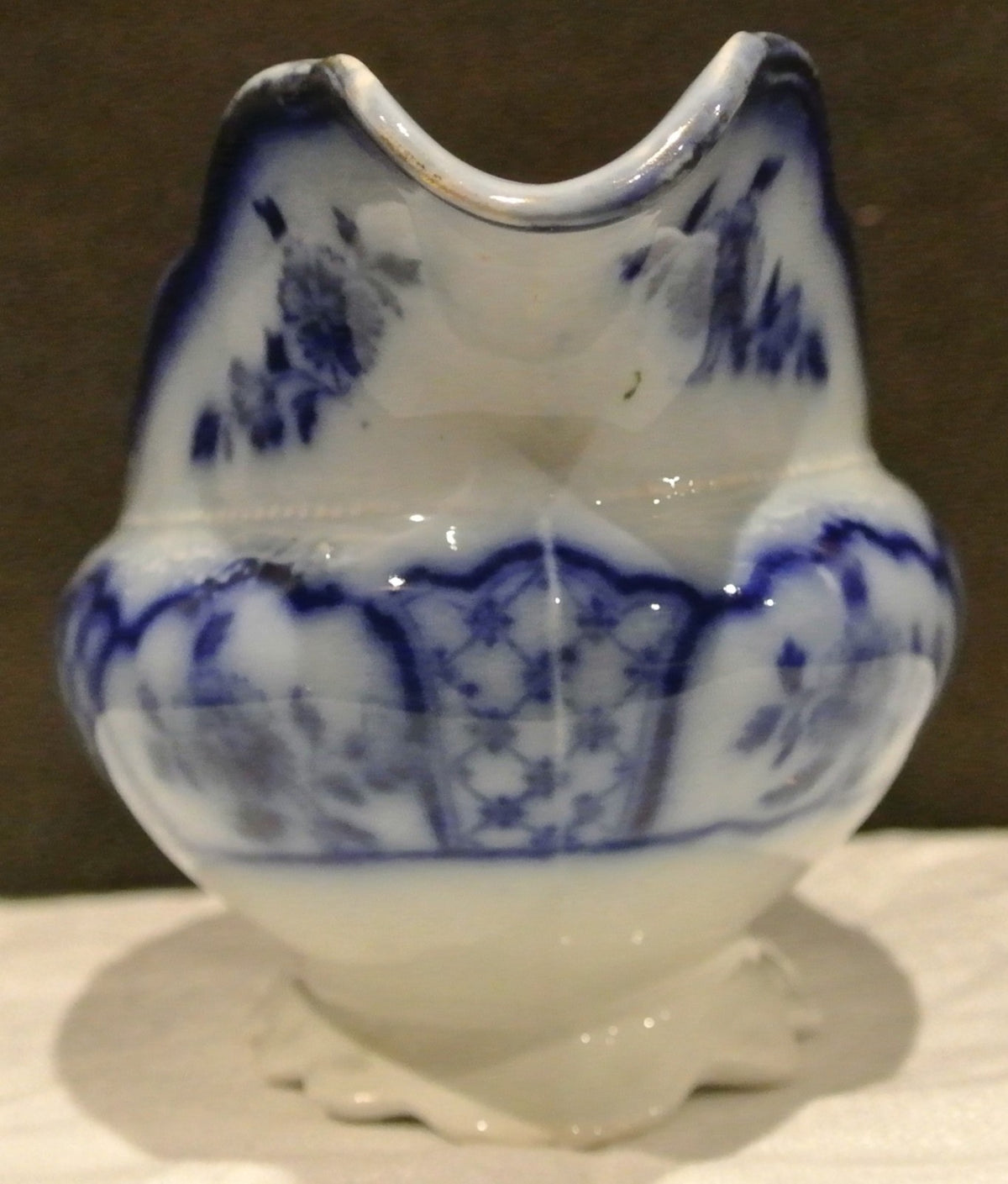 Antique W.H. Grindley "Melbourne" Flow Blue Gravy Boat. Home Decor. Dining room