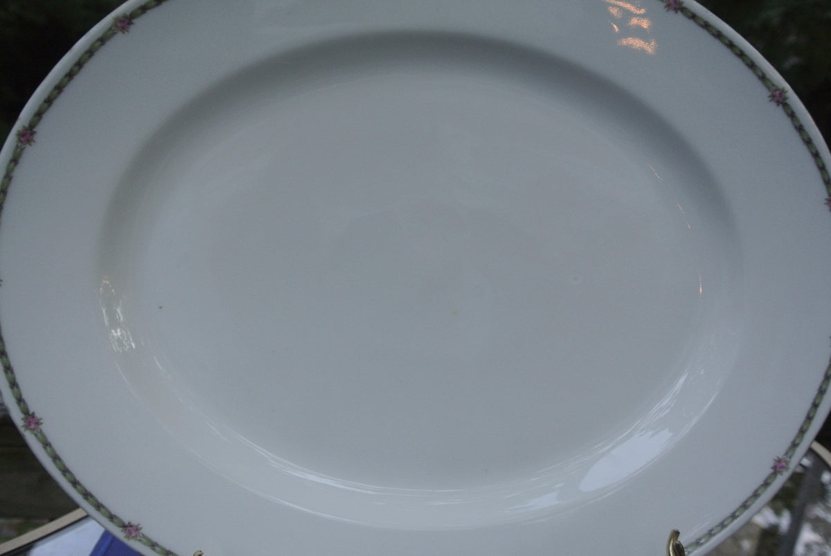 T&V  Limoges France 15-5/8" Platter
