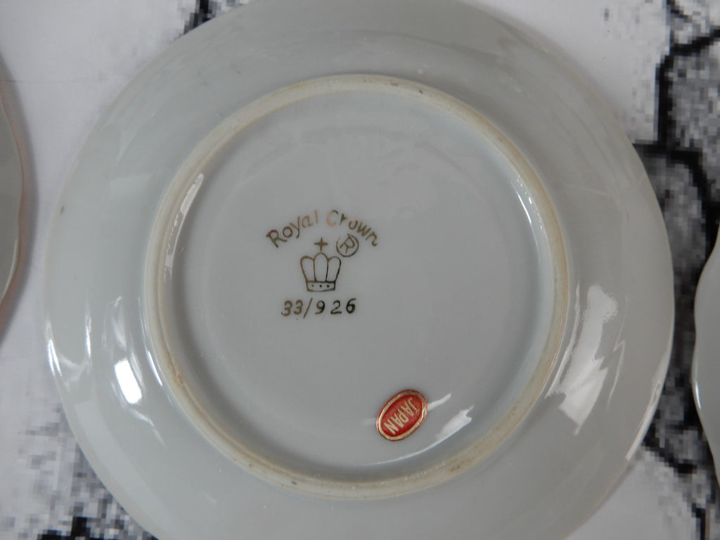 Small Vintage Royal Crown Japan 15 Pc Porcelain Tea Set White Gold Floral 33/926