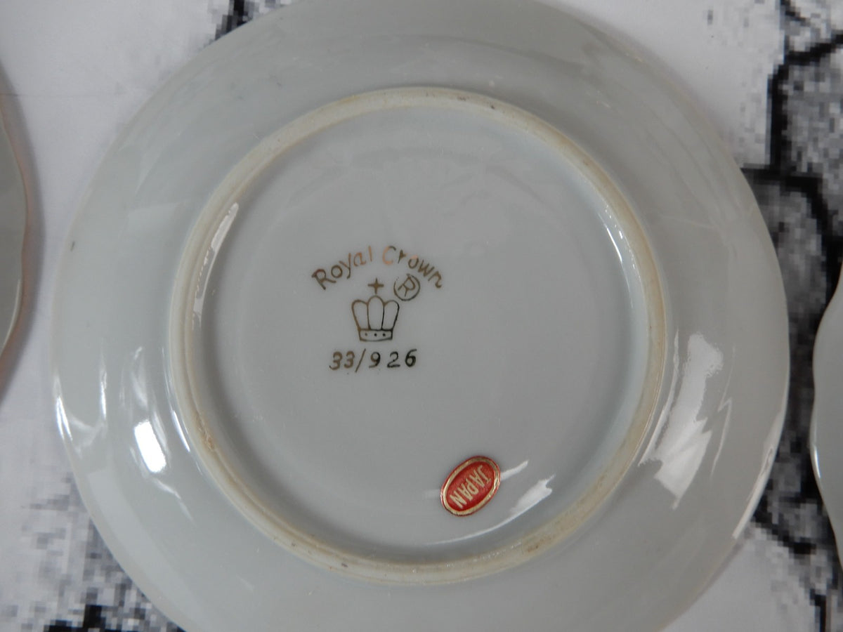 Small Vintage Royal Crown Japan 15 Pc Porcelain Tea Set White Gold Floral 33/926
