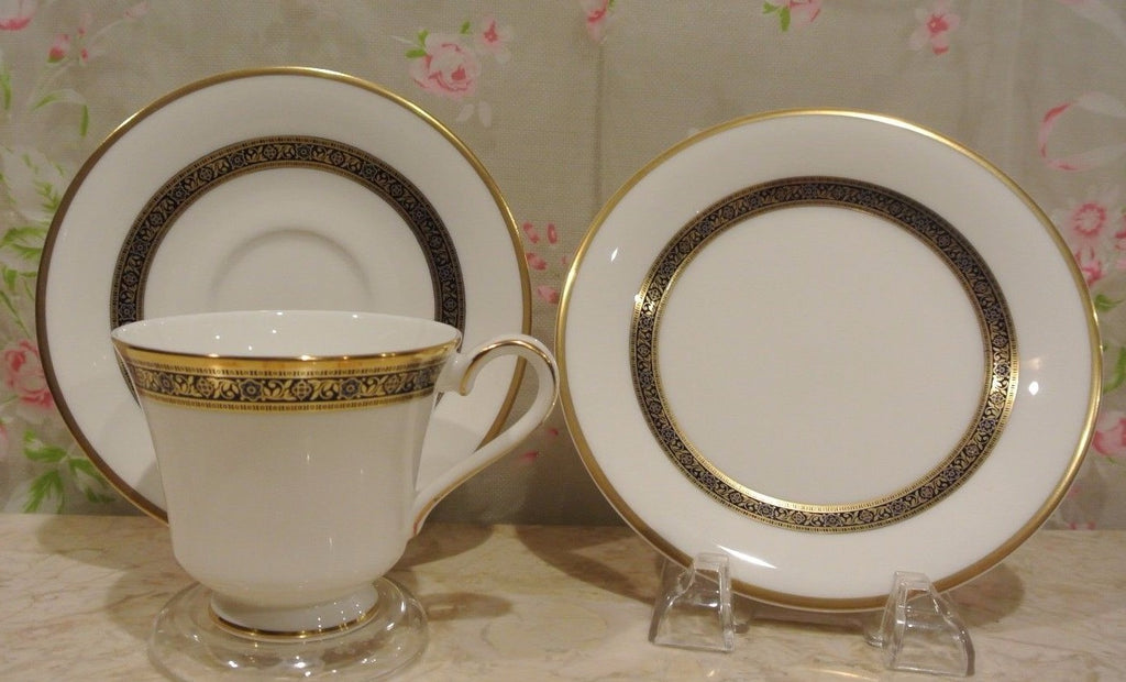 Royal Doulton Harlow Bone China 3 Piece Set. Dessert Plate Saucer and Tea Cup.