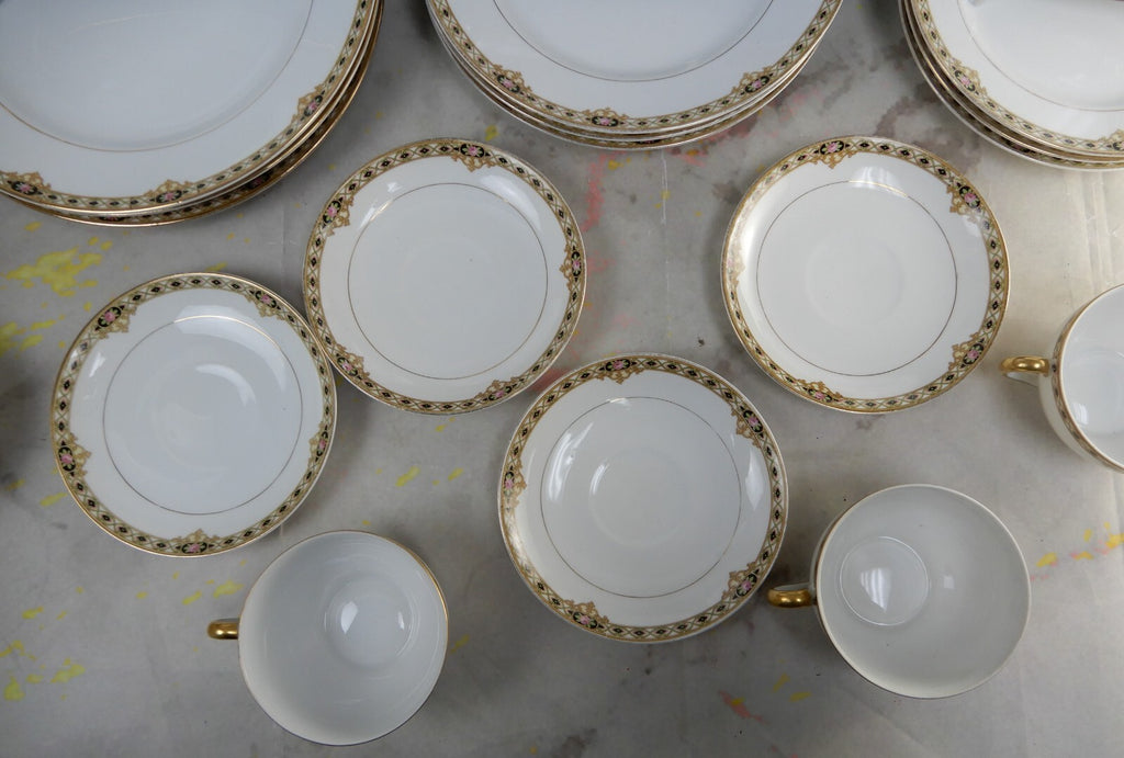 19 Piece Vintage Noritake Morimura "THE CEYLON"  Service for 4 Place Setting