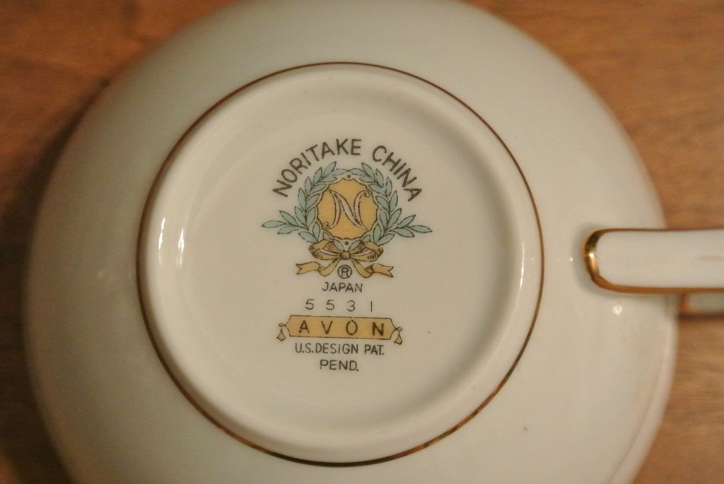 Set of 4 NORITAKE China AVON 5531 Pattern Tea/Coffee Cups and Saucers