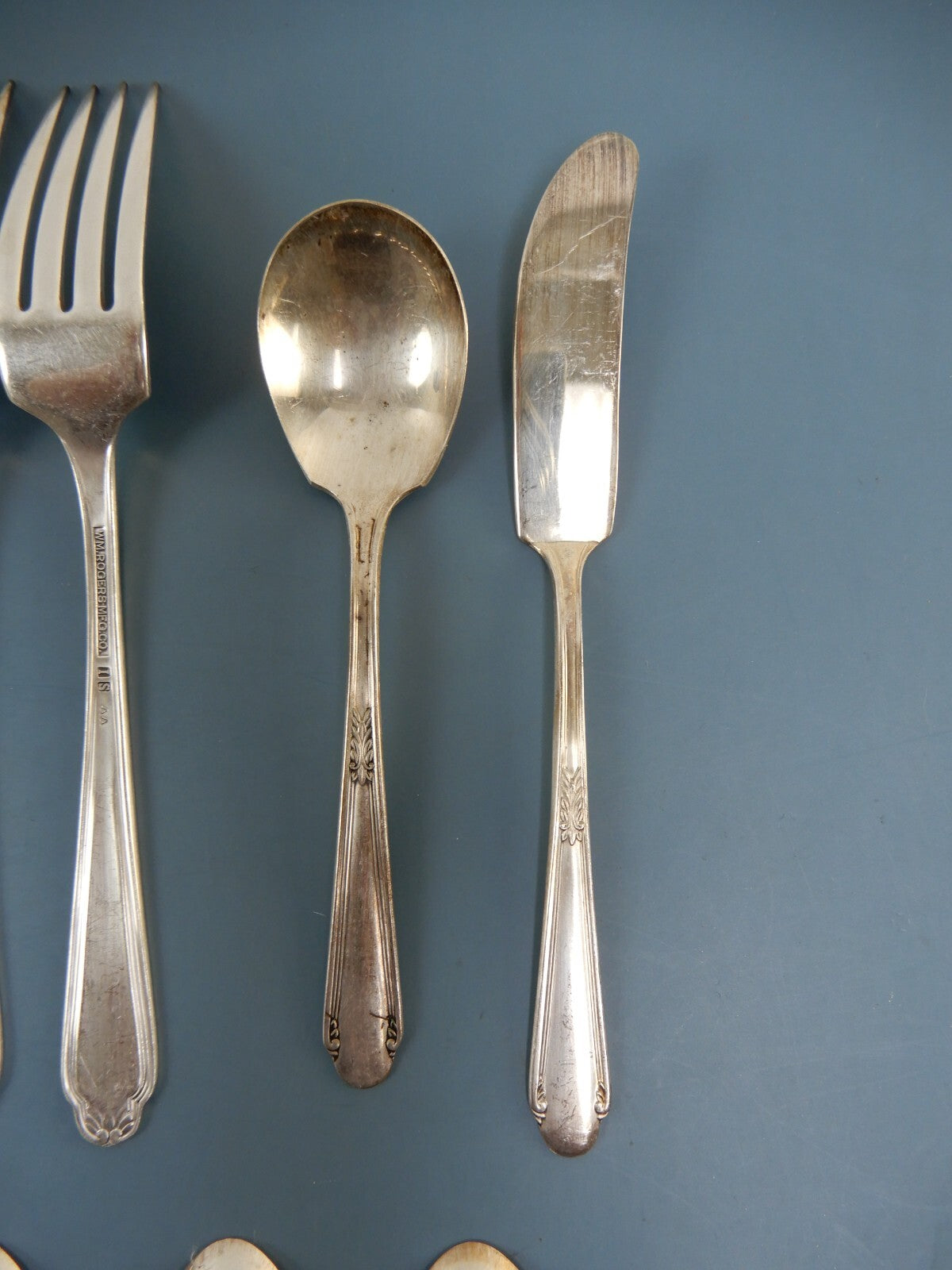 Lot of 26 Pieces WM Rogers MFG Co. Silverware Unknown Pattern