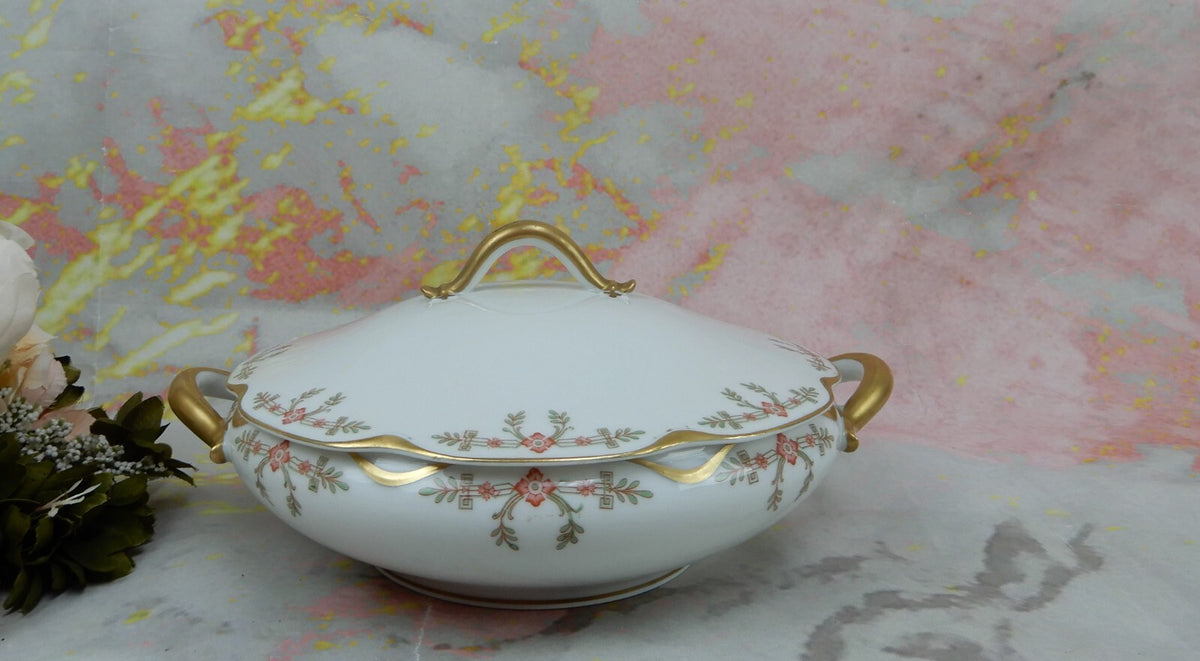 Vintage Haviland Limoges Schleiger 580 Pattern Lidded Vegetable Bowl