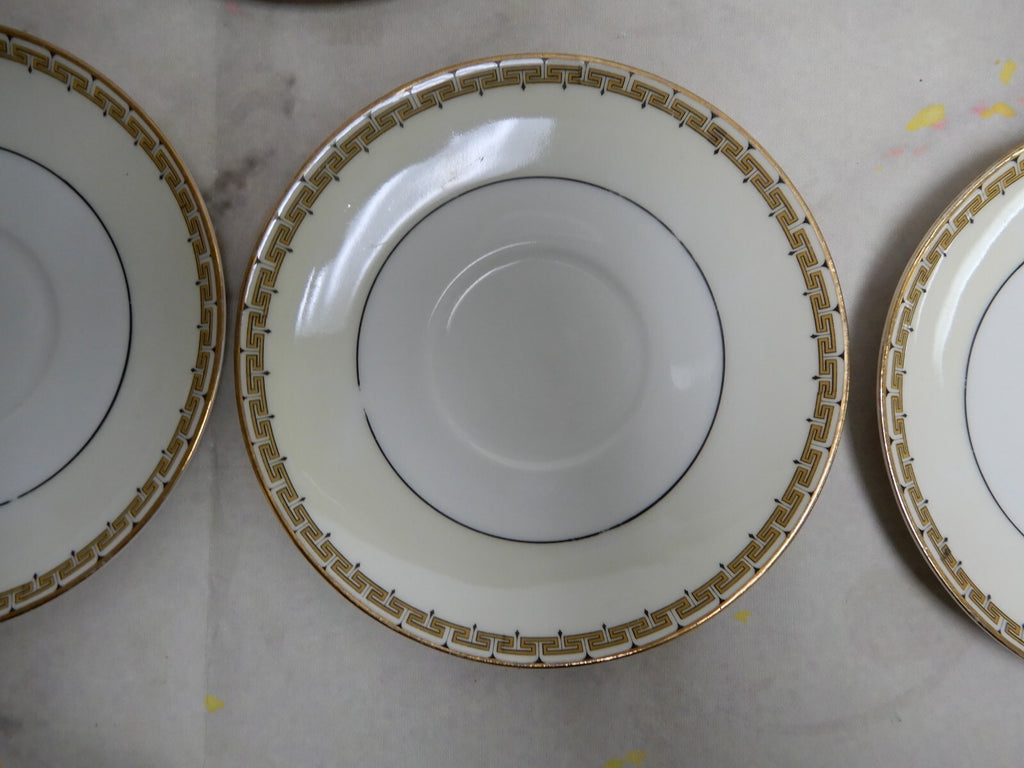 Set of 30 Pieces of  Hutschenreuther LHS Favorite Bavaria 6 Dinnerware for 5