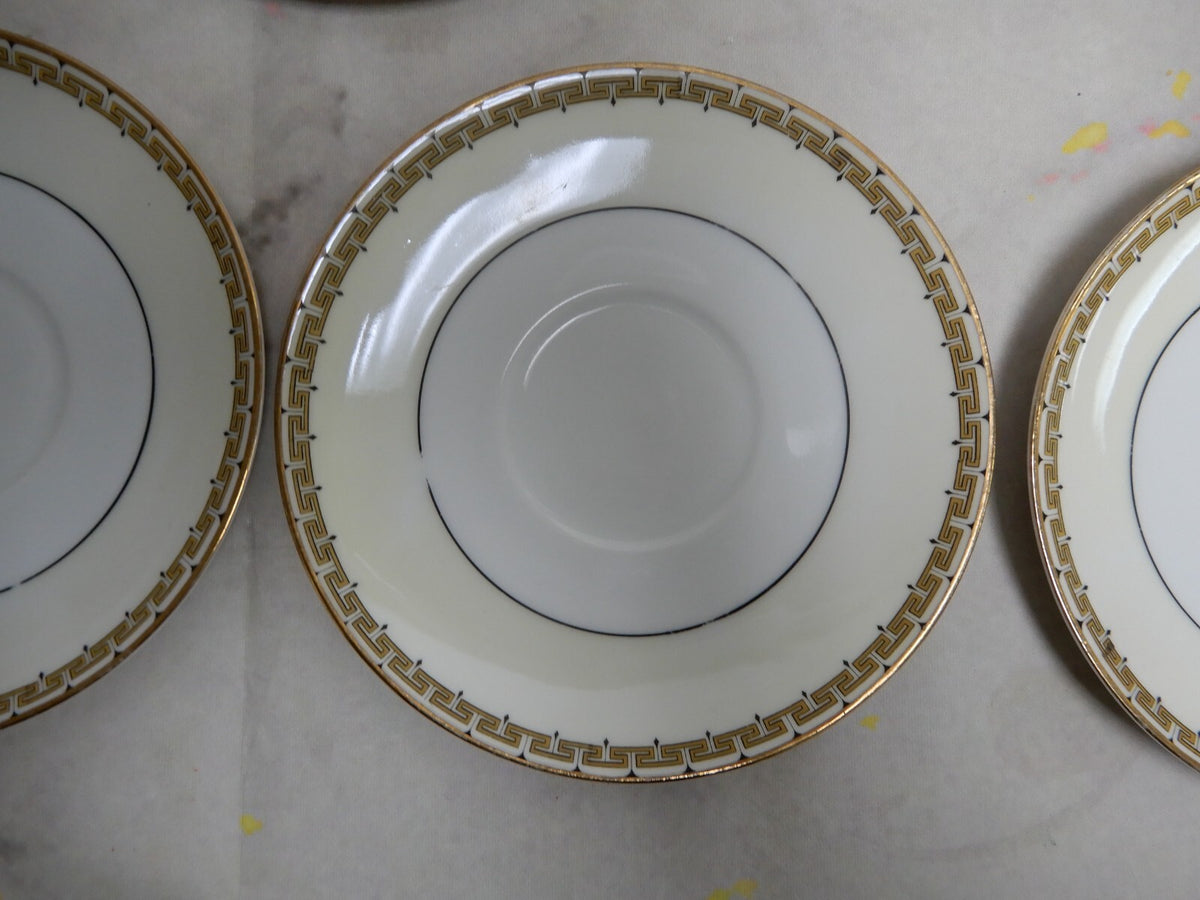 Set of 30 Pieces of  Hutschenreuther LHS Favorite Bavaria 6 Dinnerware for 5