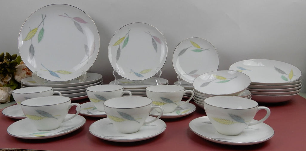 Vintage 42 Piece 6 Place Setting L & M China "DELICE" Pattern