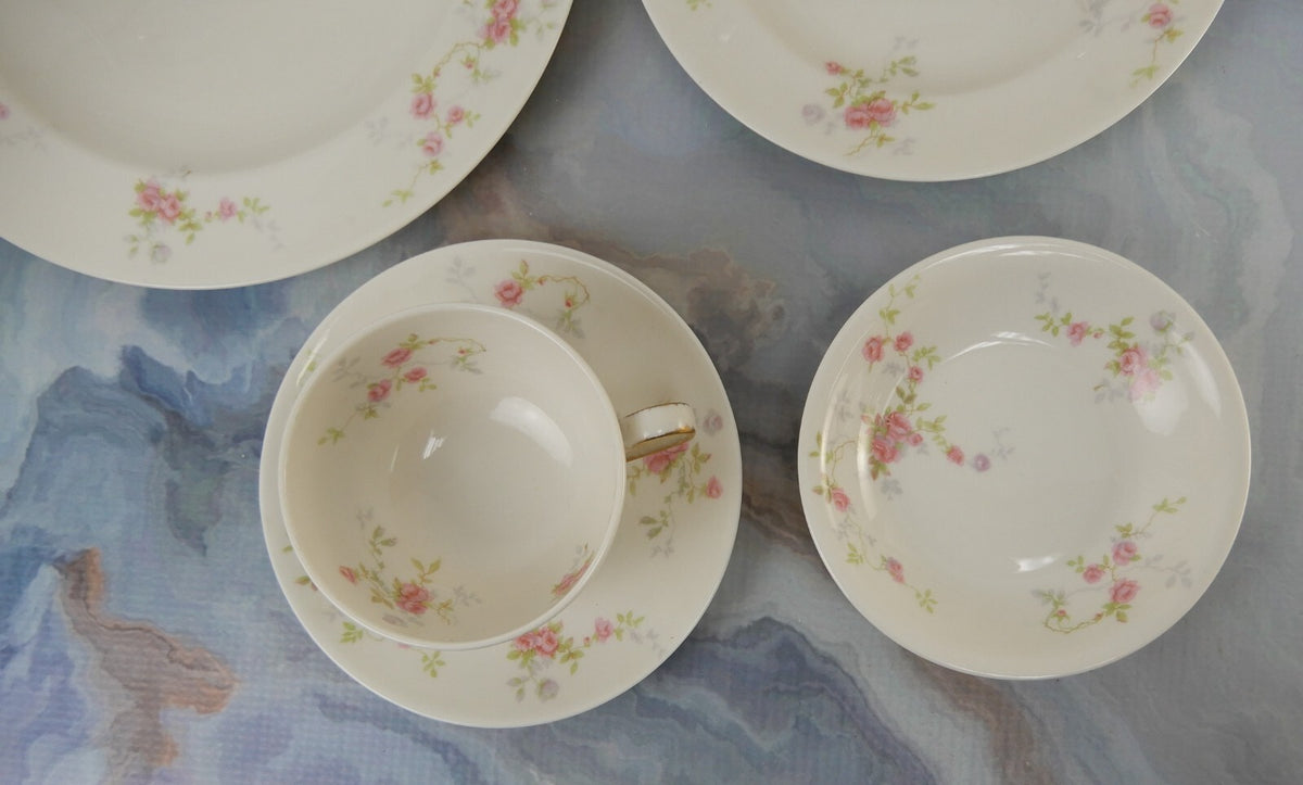 Set of 8 Replacemet Pieces Vintage Theodore Haviland New York "Touraine"