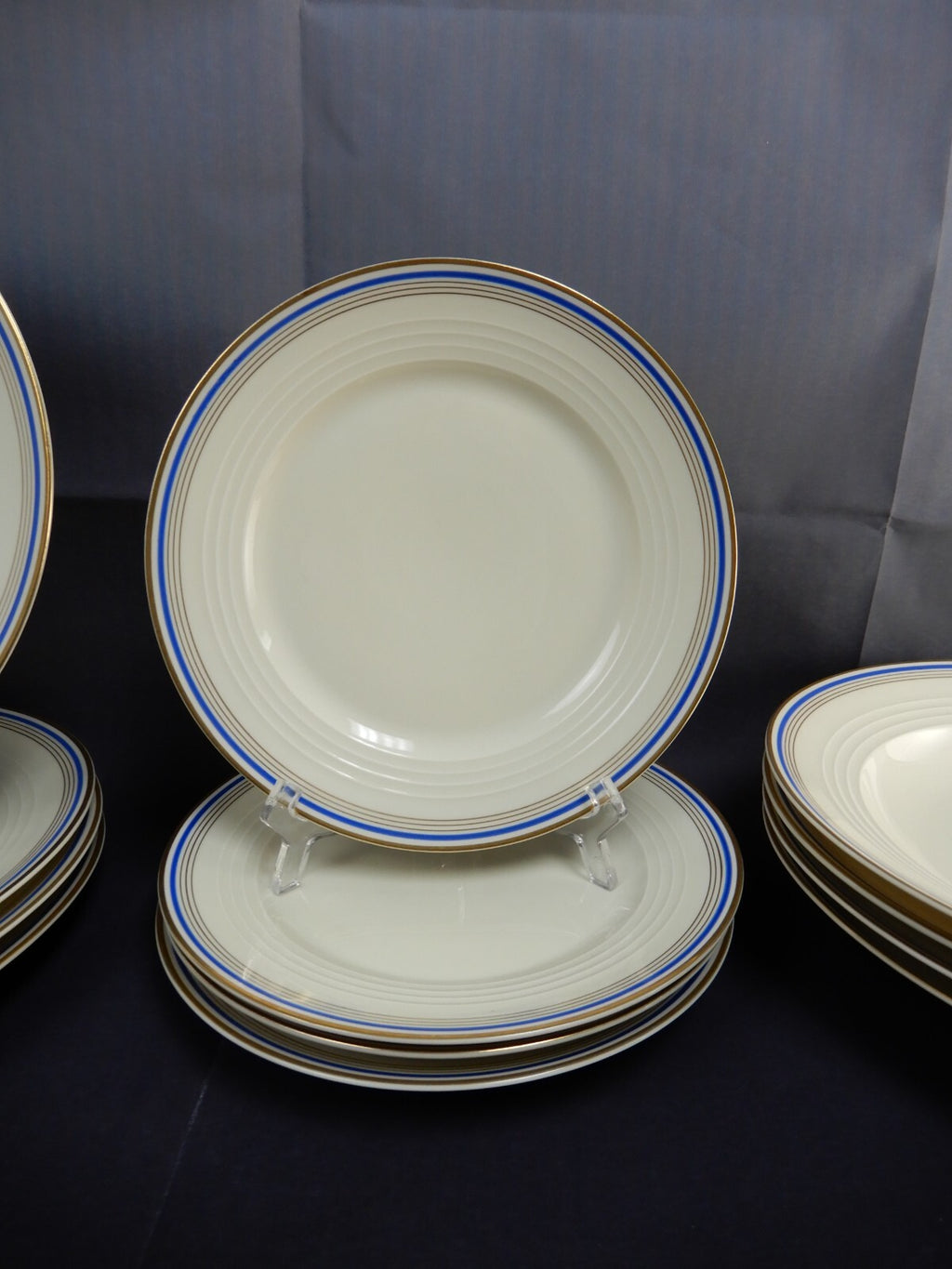 20 Pieces 5-Piece 4 Place Eamag Schönwald Bavaria Gold and Cobalt Blue Rim