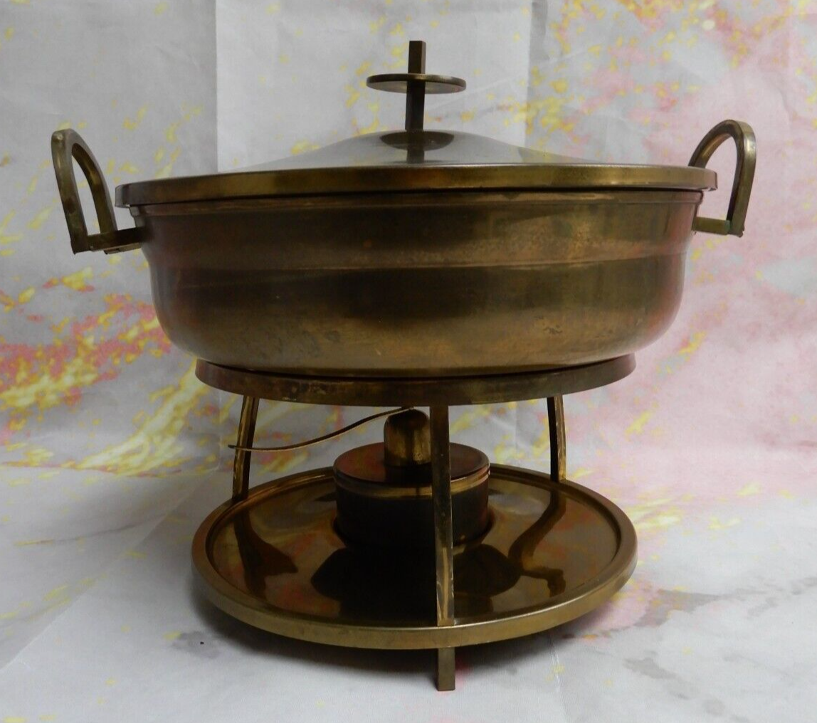 Vtge Brass Chafing Dish Buffet Three-legged Stand Warmer w/ PYREX  Insert