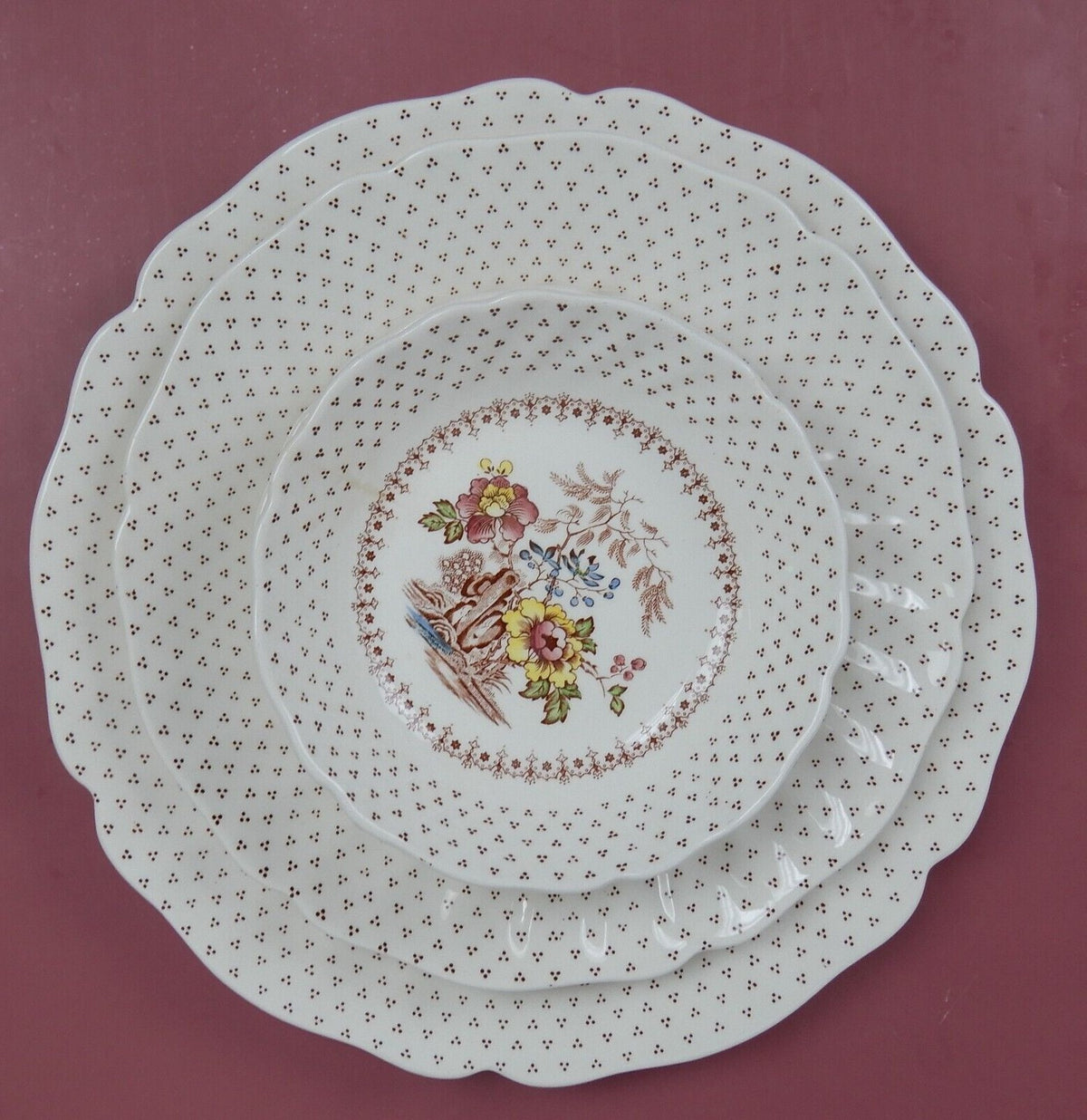 Vintage Royal Doulton England Grantham Dinner,Luncheon,Saucer Plates,Fruit Bowl