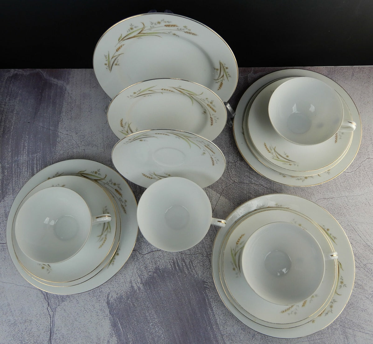 Set of 16 Pieces Golden Harvest Fine China Japan Cups,Saucers,B/B,Dessert Plates