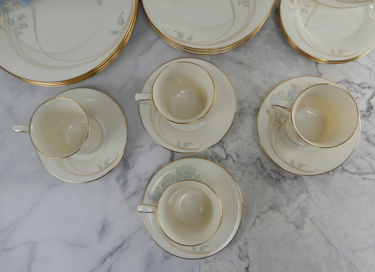 20 Pieces 5-Piece 4 Place Noritake Fine China "Blue and Gold" 7703 Made in Japan