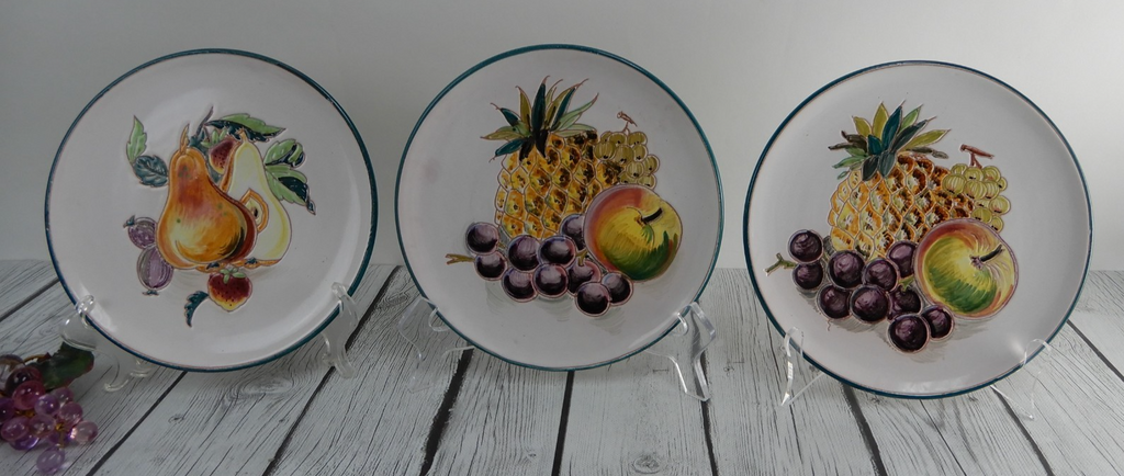 Vintage Italian Hand Painted Ceramic Pottery Set of 3 Decorative Plates