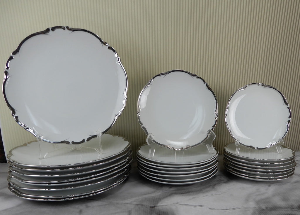 56 Pc 8-Piece 7 Place Setting Harmony House "Starlight" Pattern Made in Japan