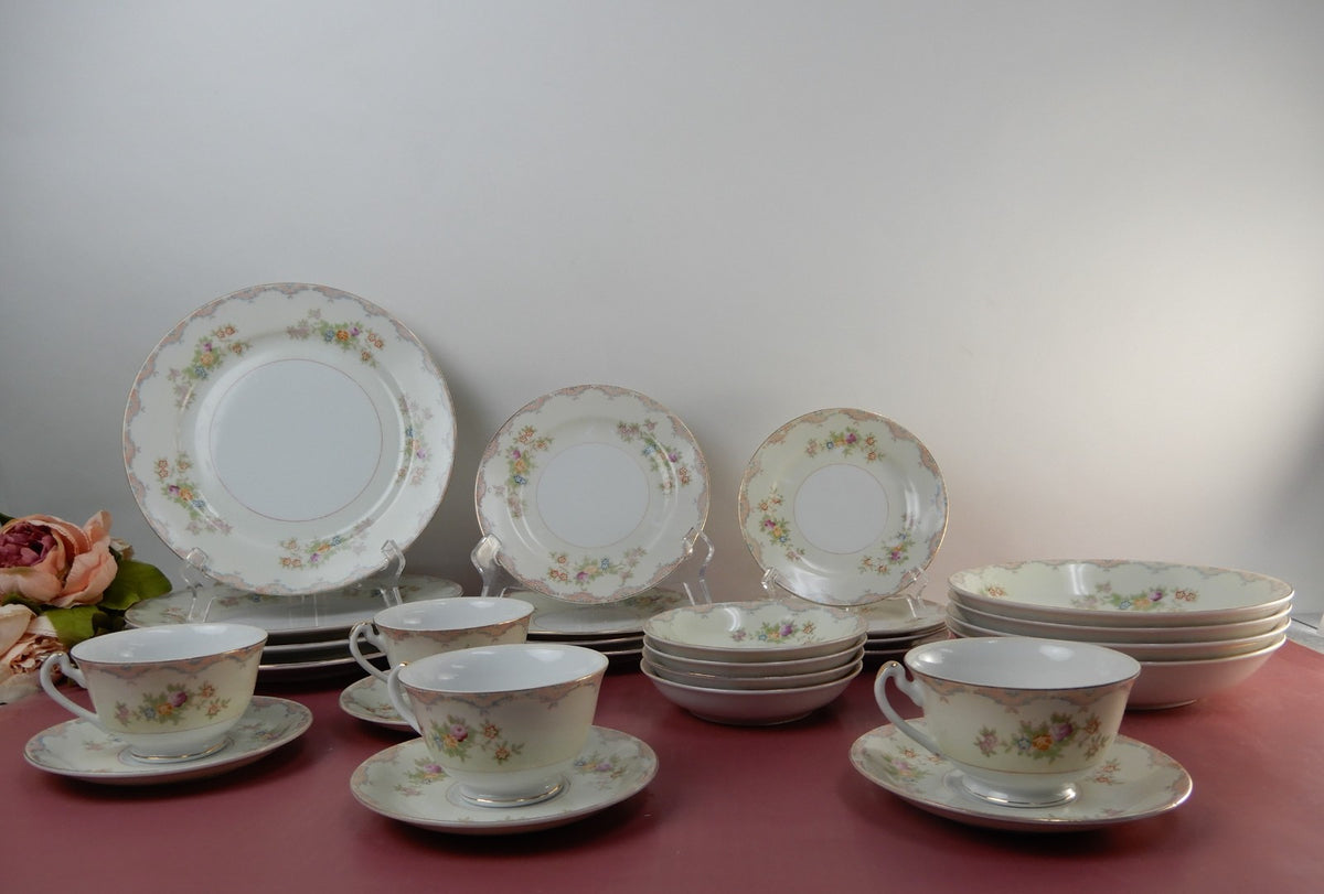 28 Pc 7-Piece 4 Place Setting "Mayfair China" Made in Japan