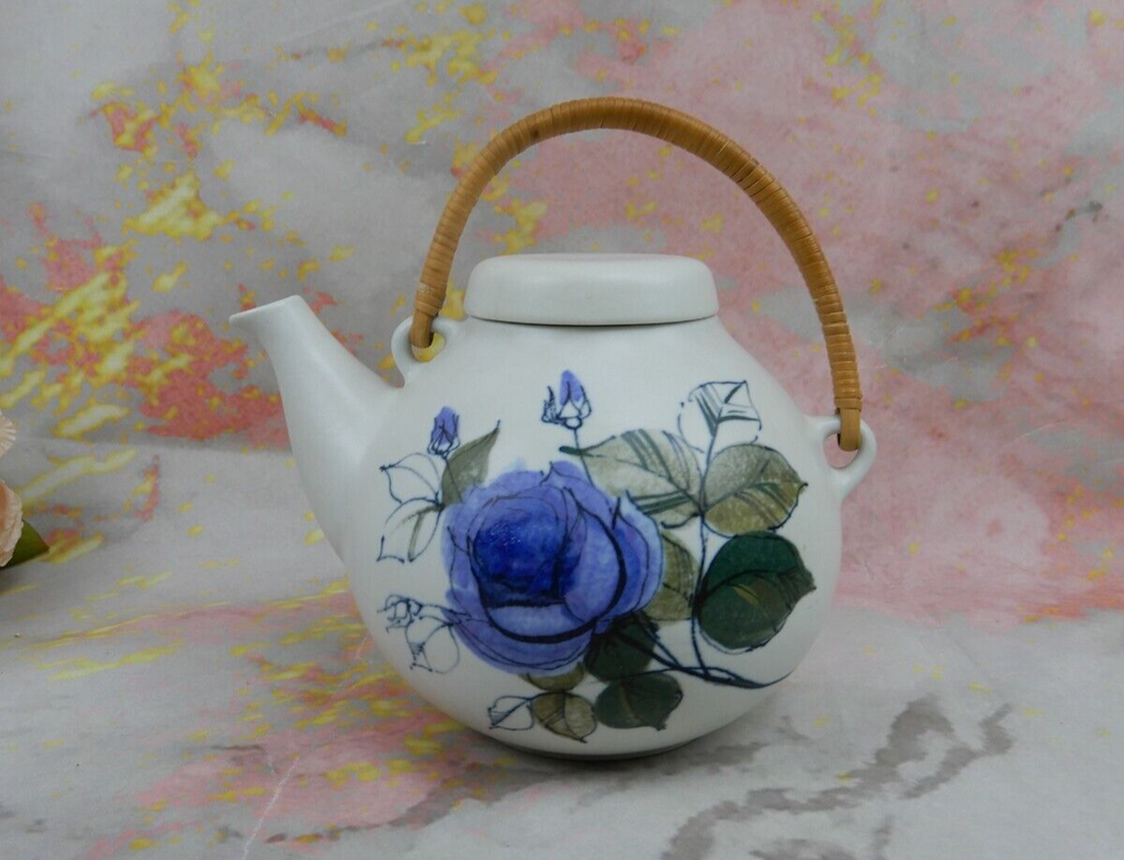 "Ahola" Arabia Finland Teapot by Ulla Procope, Hand Painted by Hilkka Liisa