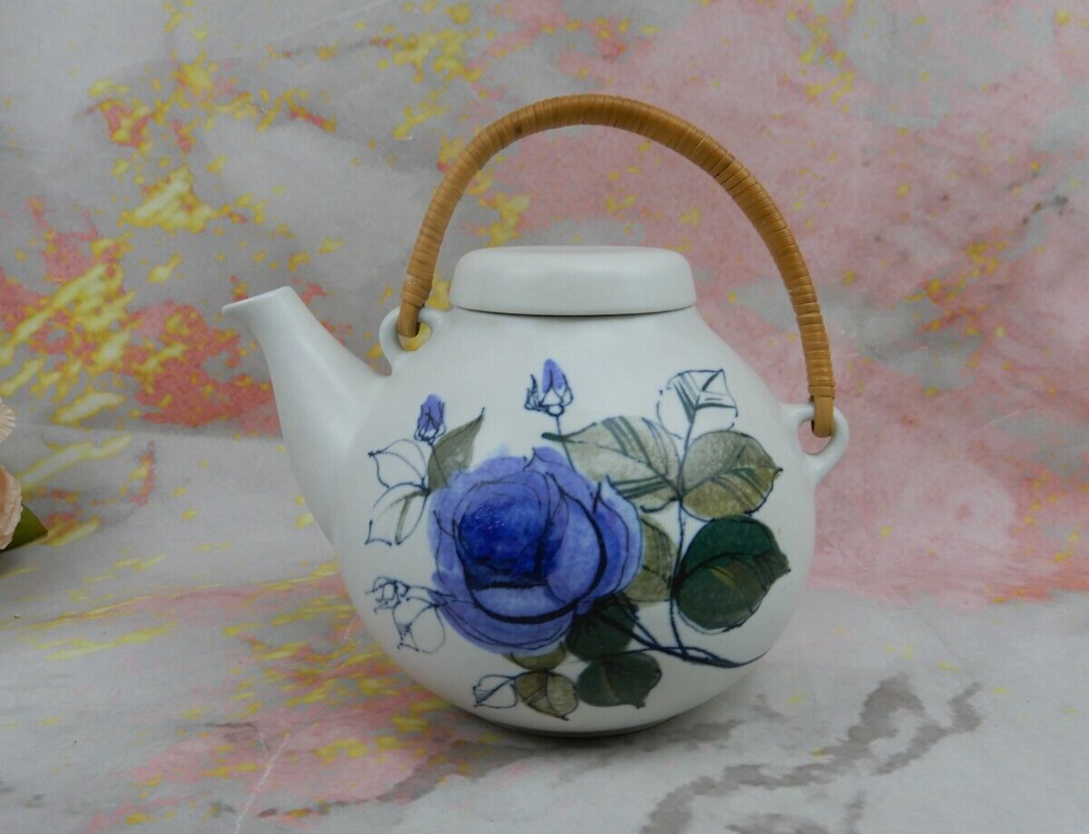 "Ahola" Arabia Finland Teapot by Ulla Procope, Hand Painted by Hilkka Liisa