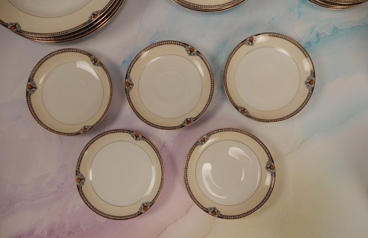 35 Pc  7-Piece 5 Place Setting Noritake Morimura Japan Shirley Pattern