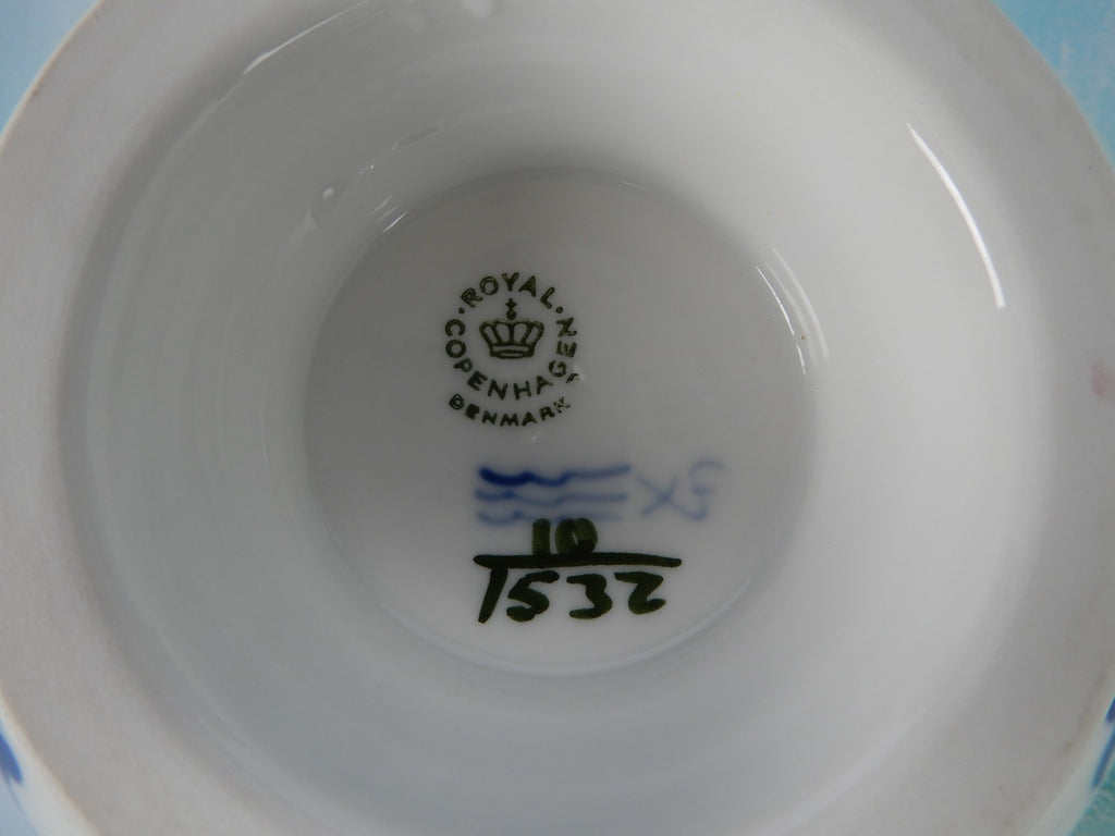 Royal Copenhagen "Blue Flower" Compote 10 1532 Short Porcelain Pedestal Bowl