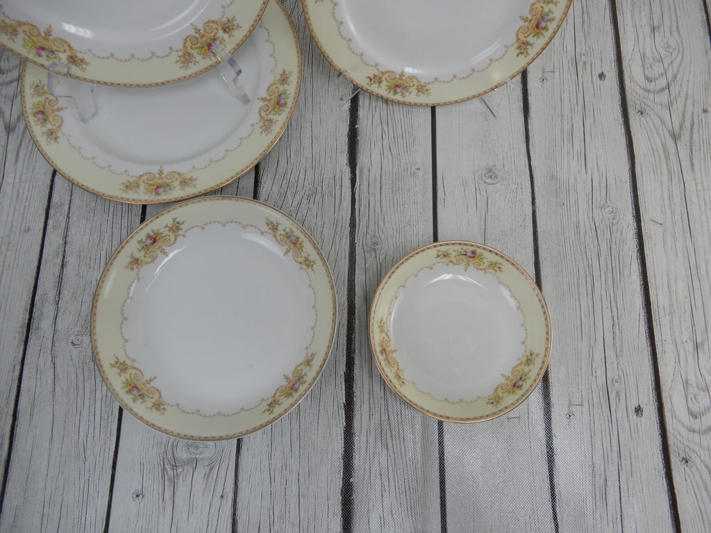 Set of 7 Replacement Pieces of  Meito NSP Fine China Made in Japan
