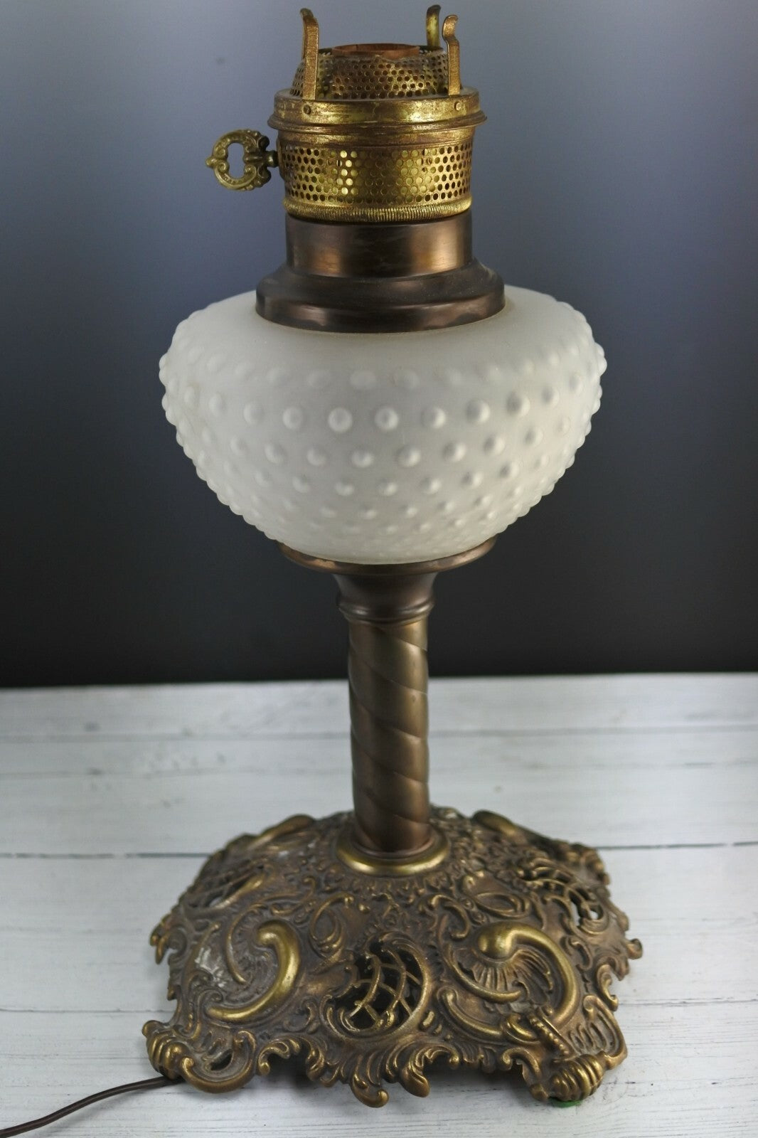 Vintage 3 Way Light  Brass Table lamp S.S. N.Y 125 *No Shade*