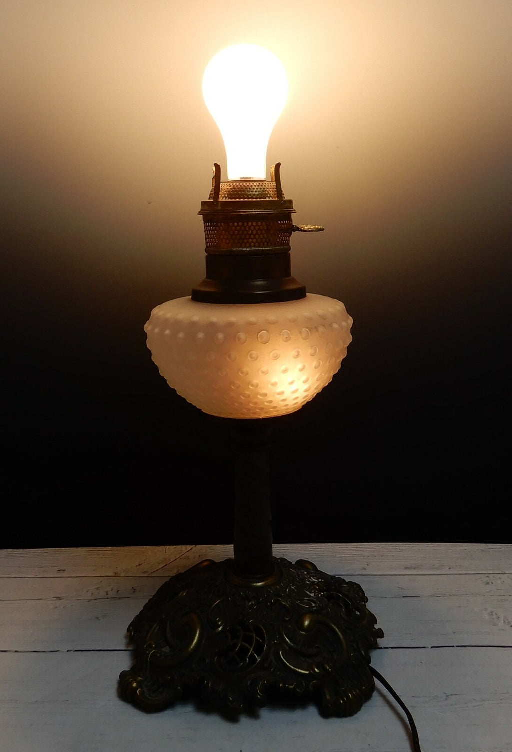 Vintage 3 Way Light  Brass Table lamp S.S. N.Y 125 *No Shade*