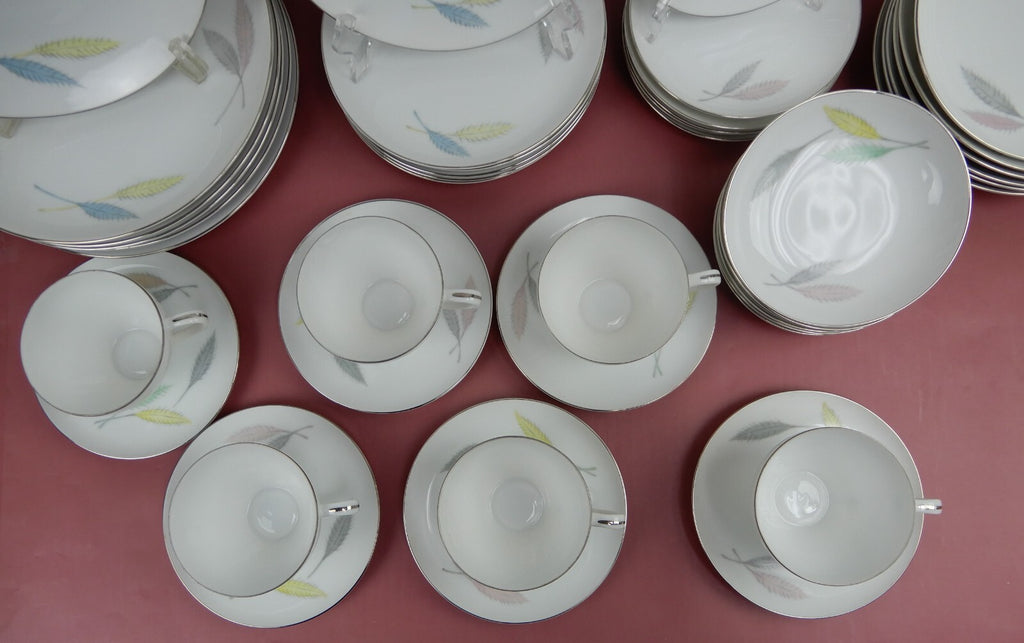 Vintage 42 Piece 6 Place Setting L & M China "DELICE" Pattern