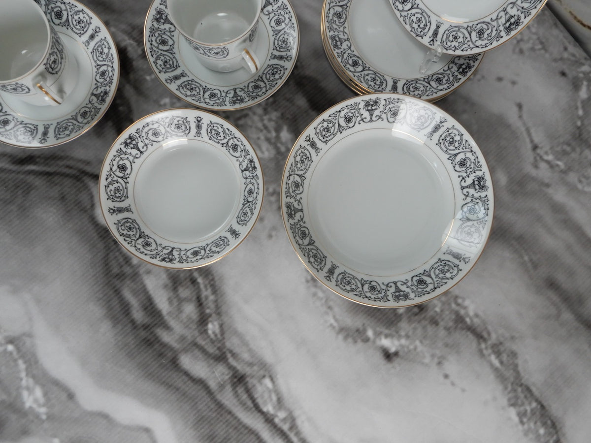 28 Pieces 7-Piece 4 Place Setting Coventry Fine China Japan "Laurent" Pattern