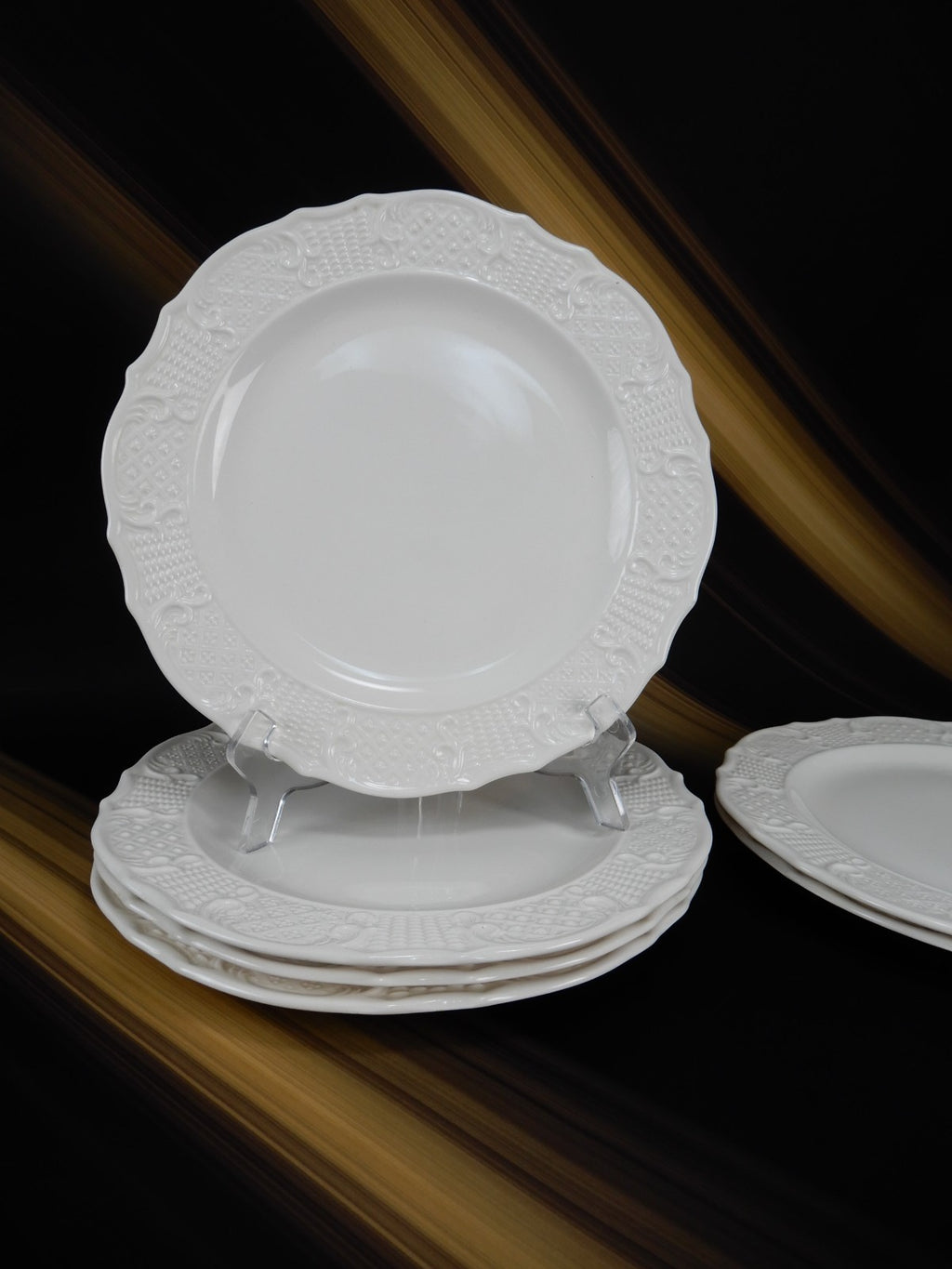 Six Canonsburg Pottery American Traditional Embossed 10-1/8" Dinner Plates