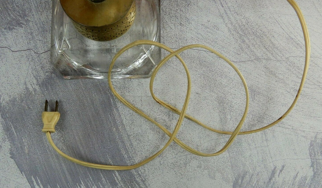 Vintage 28-7/8" Tall Etch Stacked Lucite and Brass Table Lamp