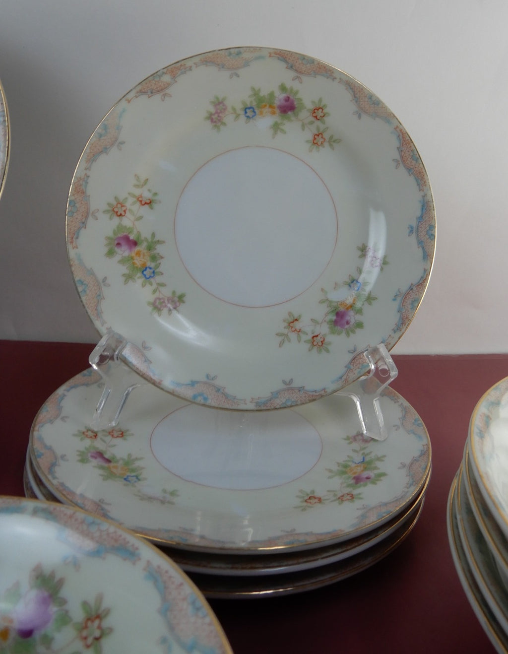 28 Pc 7-Piece 4 Place Setting "Mayfair China" Made in Japan
