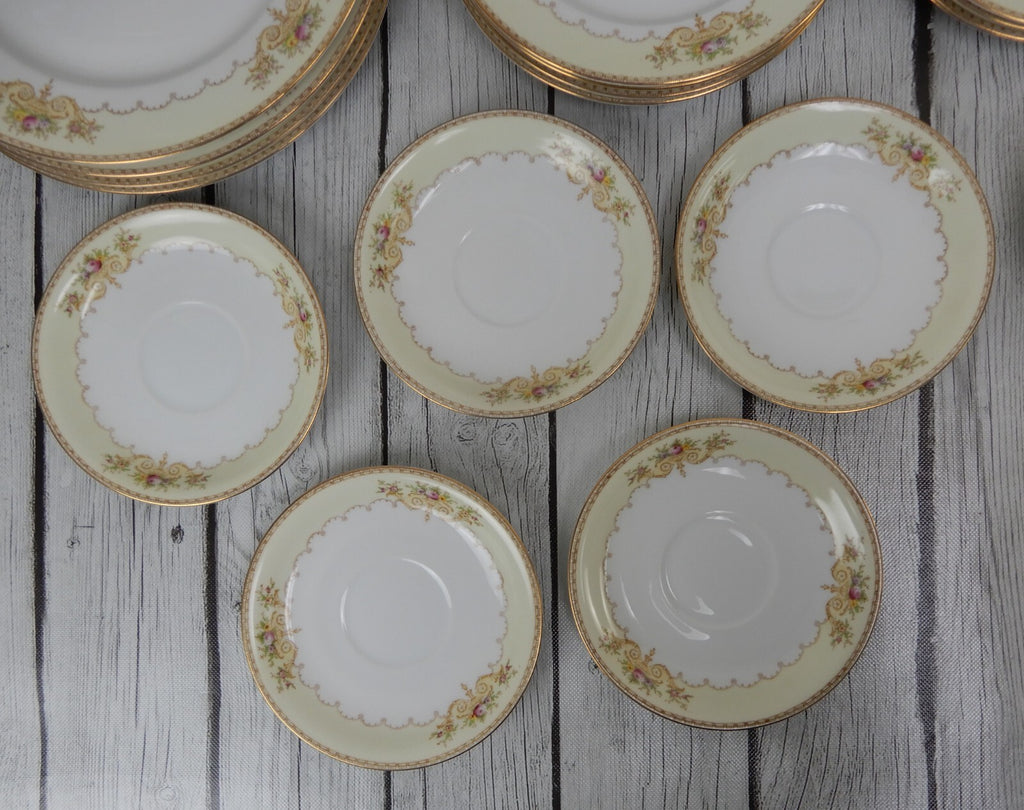 35 Piece 5 Place Setting Vintage Meito NSP Fine China Made in Japan w/Flowers