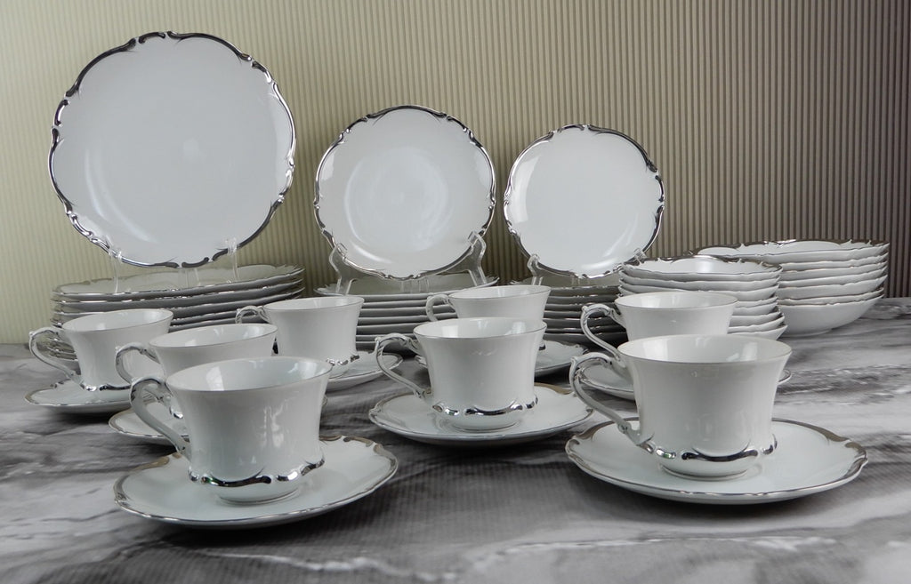 56 Pc 8-Piece 7 Place Setting Harmony House "Starlight" Pattern Made in Japan