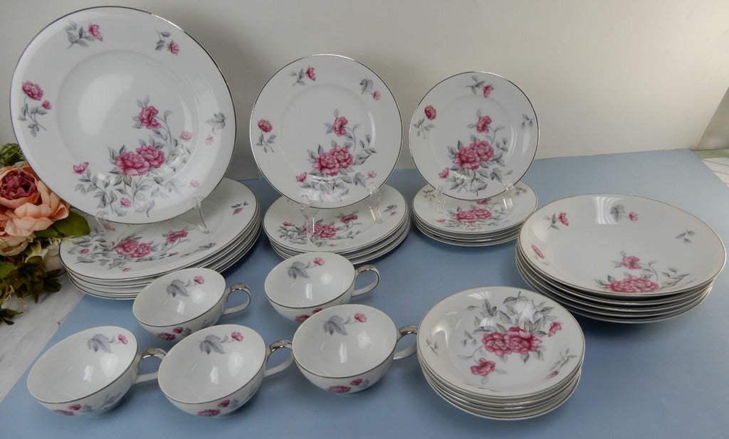 Set of 30 Pc. Vintage Meito Norleans China "Princess" 5 Place Setting NO SAUCERS