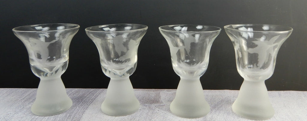 Set of 4 Acid Etched with Flying Gesse/Ducks Glasses Hold 2 oz