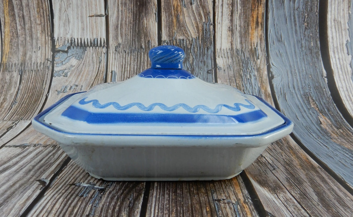 Made in Sweden Klafrestrom C1 White w/ Blue Rims Enamel Cast Iron  Casserole