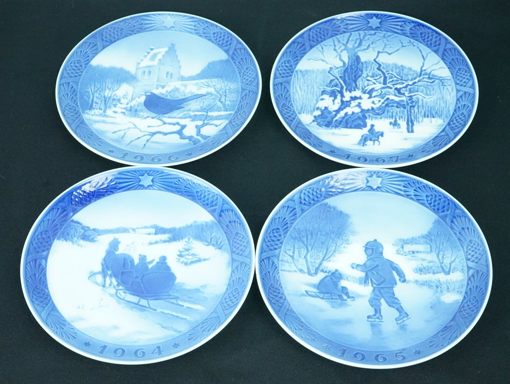 Royal Copenhagen Denmark Annual Christmas Plate 1964-67 Kai Lange The Royal Oak