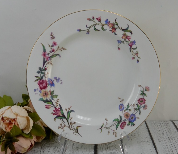 Vintage Wedgwood " Devon Sprays " 13-3/8" Chop Plate /Round Platter