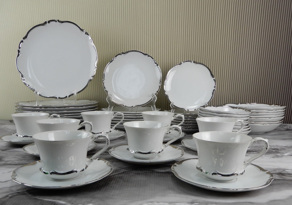 56 Pc 8-Piece 7 Place Setting Harmony House "Starlight" Pattern Made in Japan