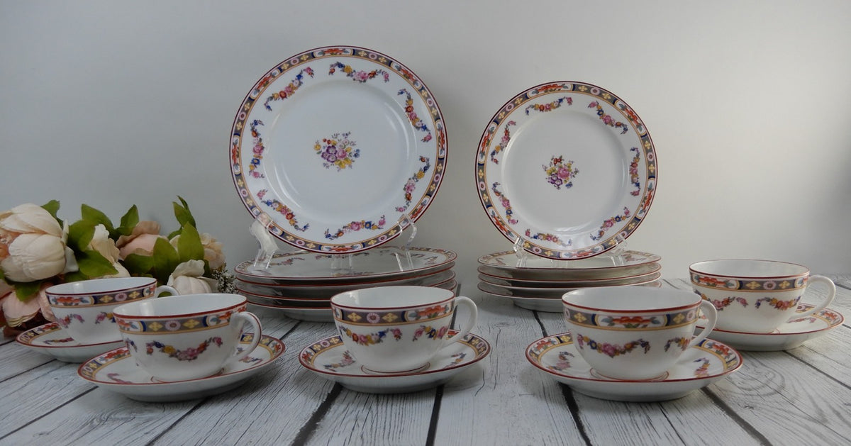 20 Pc 4-Piece 5 Place Setting Fraureth Saxony  Floral Bouquet "Standish"