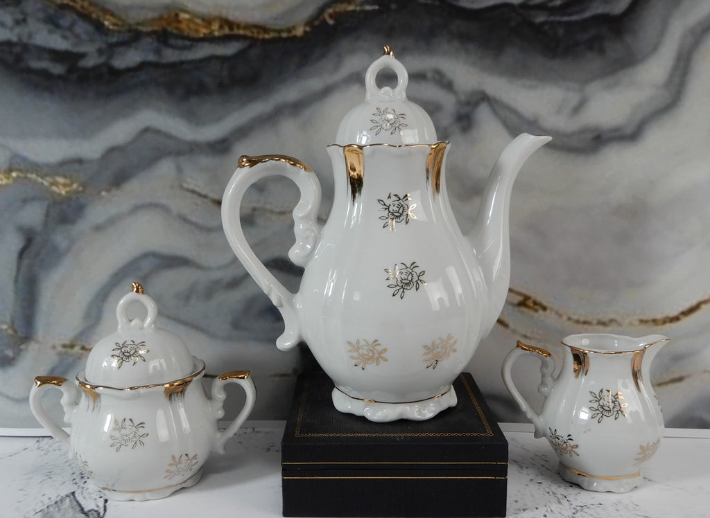 Small Vintage Royal Crown Japan 15 Pc Porcelain Tea Set White Gold Floral 33/926