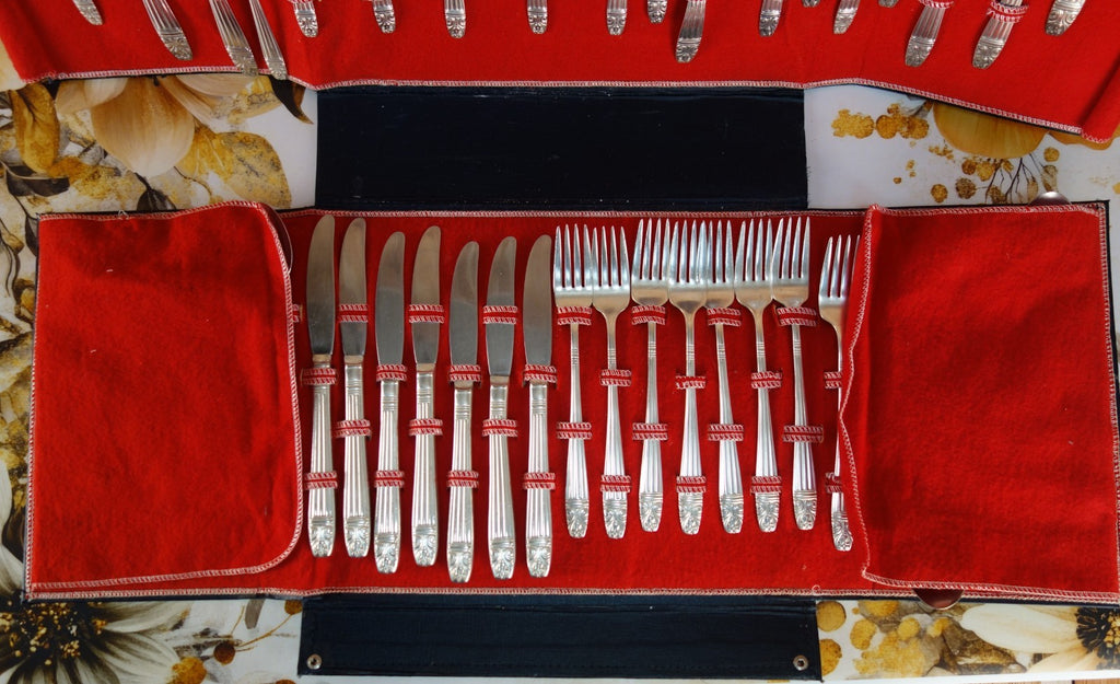 50 Pc. of Vintage Wallace Harmony House Danish Queen AA+ Pattern
