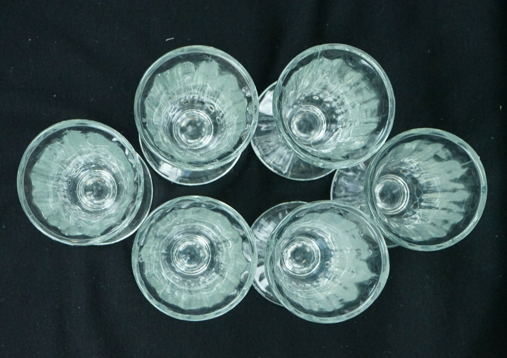 Set of  6 Glass Small Sundae Glasses Decorative Collection