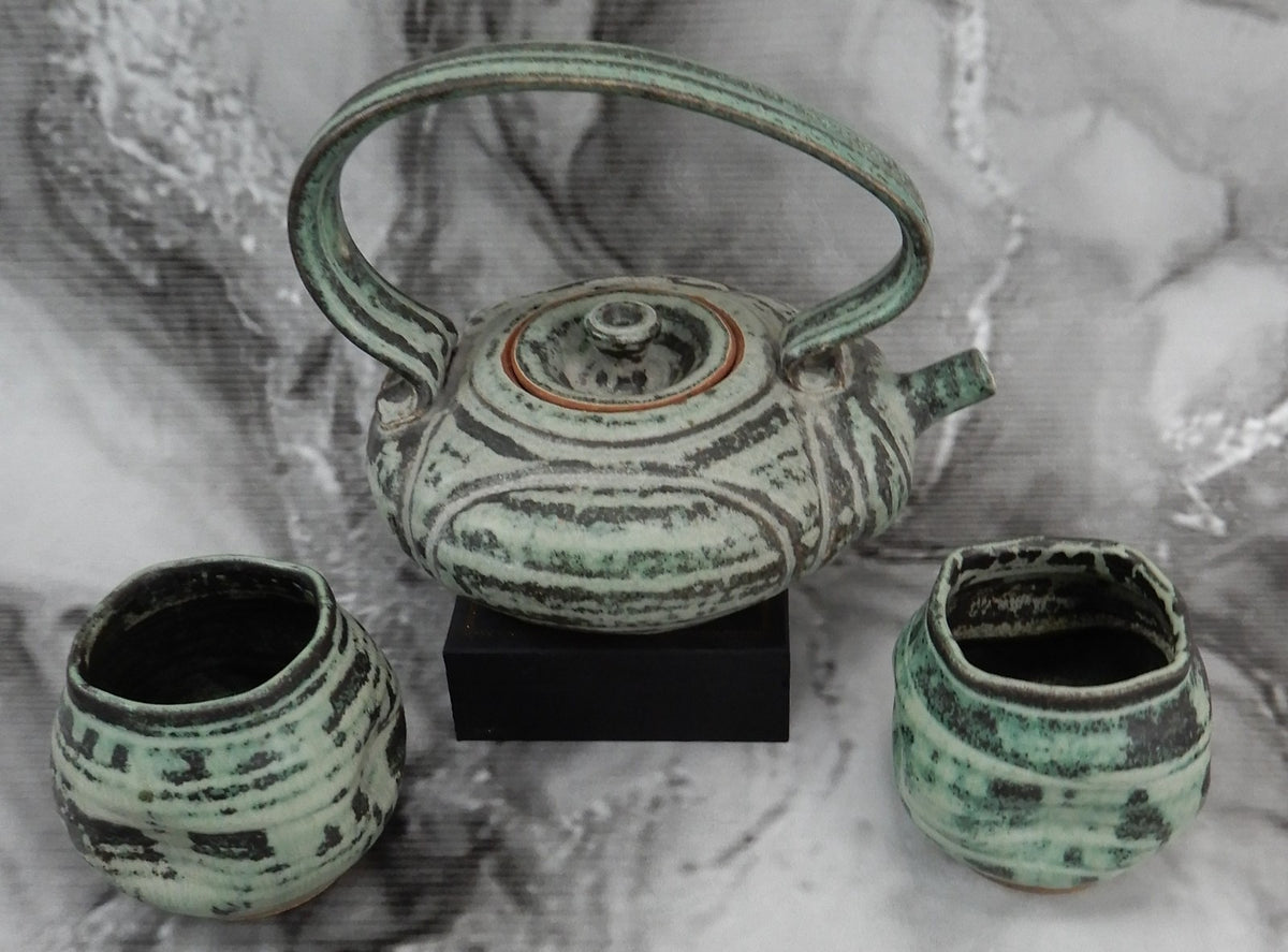 “David Vogel” Studio Pottery Hand Thrown Tea Pot W/ Two Cups Artist Signed