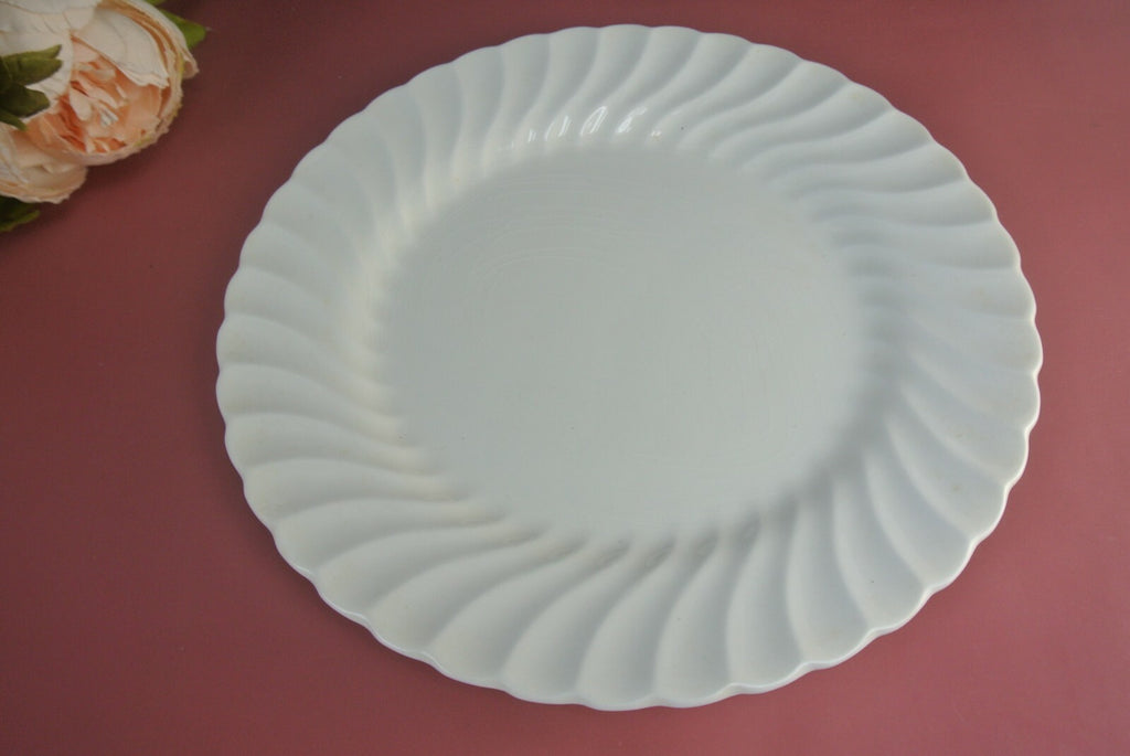 Mismatched Set Of Johnson Bros. Ironstone Dinnerware 6 Pieces