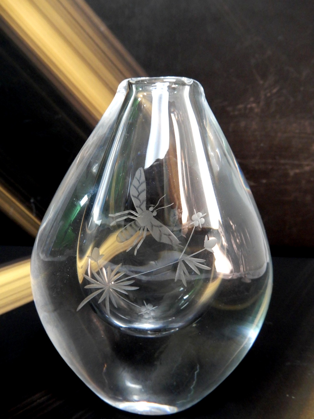 Honey Bee Etched Vase Orrefors Sven Palmqvist Crystal  4-3/4" Beekeeper