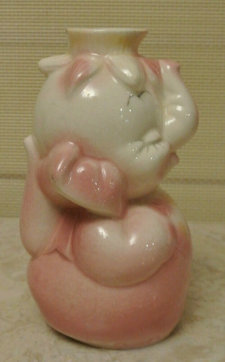 Vintage Hull Leeds Elephant Decanter or Milk Jug Nice Vintage Decoration