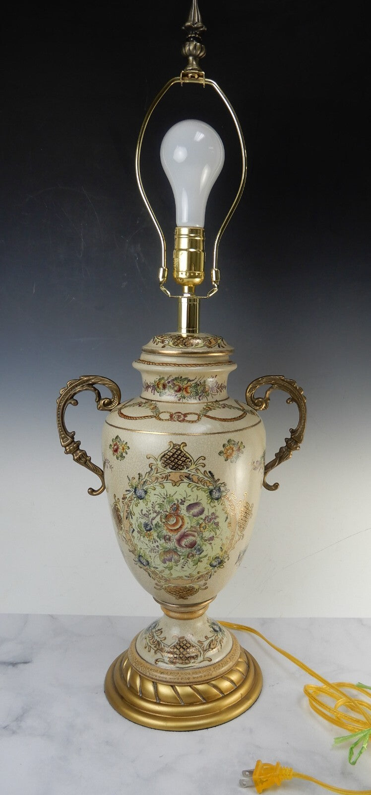 Beautiful Throphy Shape Ceramic Table Lamp With 3-Way Lamp 31" High